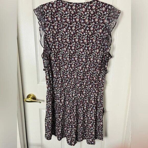 BCBGeneration floral romper, size L - Picture 2 of 7